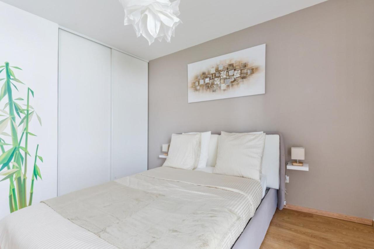 Appartement Des Reves Bleus - Welkeys Монтеврен Экстерьер фото